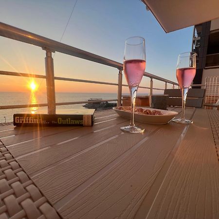 Amazing Paradise Sensation 2 Bedroom Luxury Apartment With A Jacuzzi Durrës Exterior foto