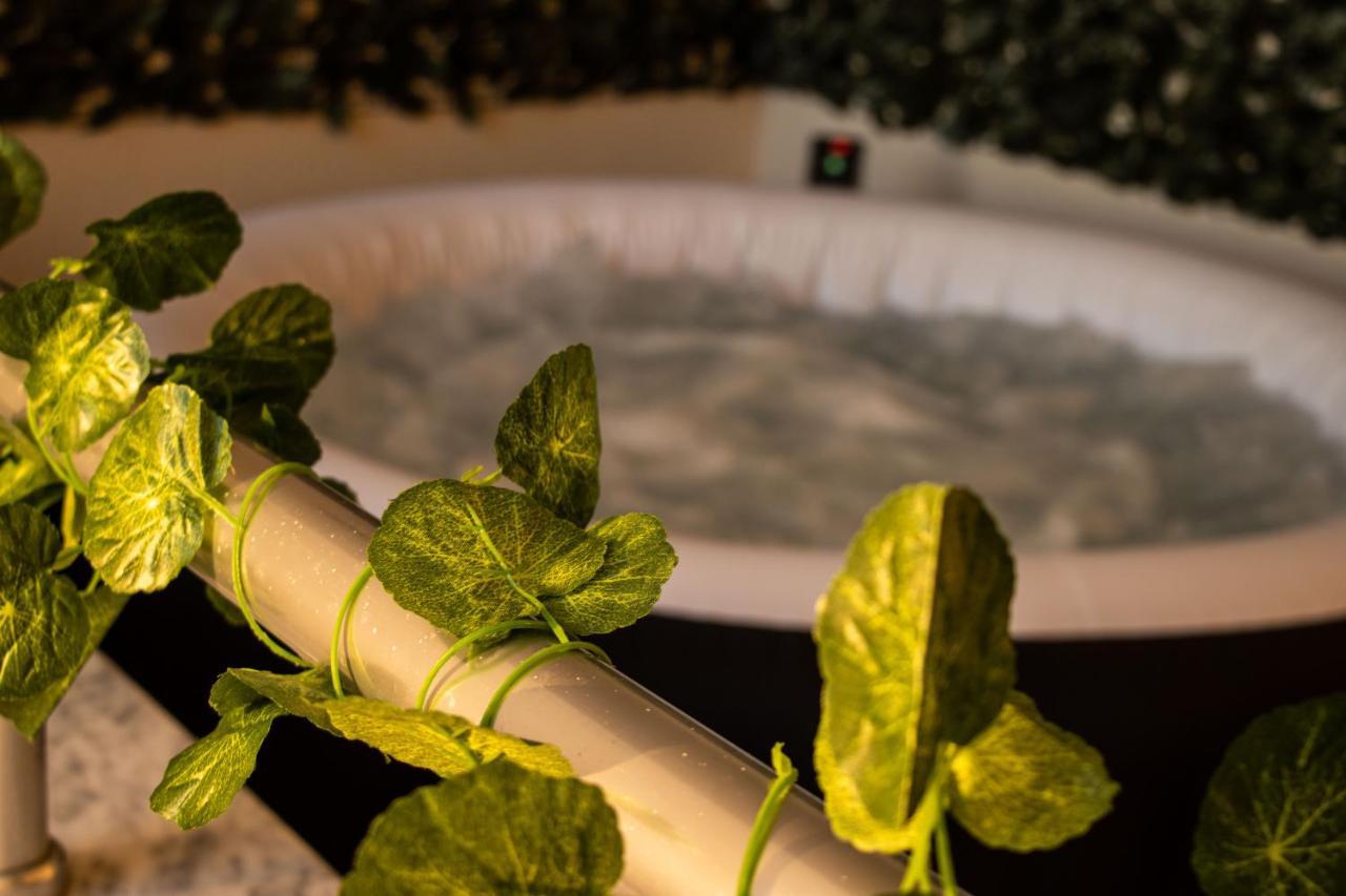 Amazing Paradise Sensation 2 Bedroom Luxury Apartment With A Jacuzzi Durrës Exterior foto